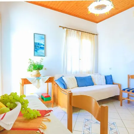 Theophilos Ena Apartman *