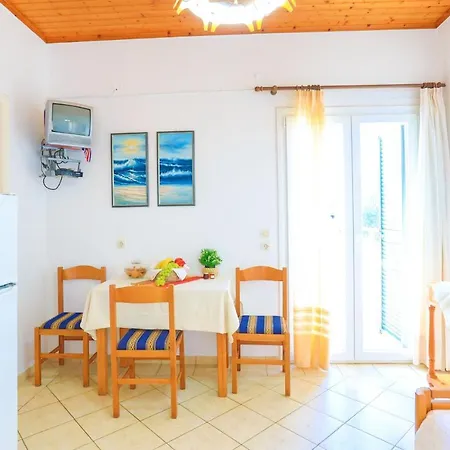 Apartman Theophilos Ena *