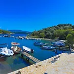 Theophilos Ena Apartament Agios Stefanos Kassiopi
